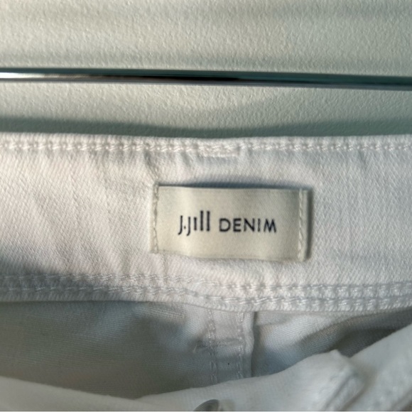 J. Jill Authentic Fit slim ankle White Denim Jeans Size 10 - Picture 2 of 12